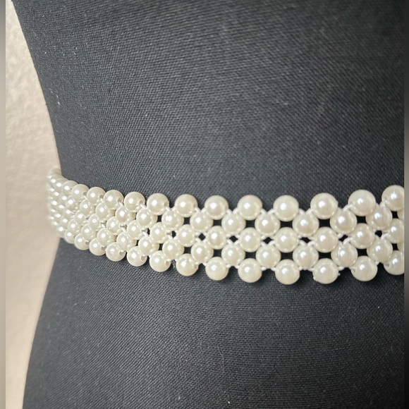 Women's Elastic Pearl Rhinestone Waist Belt - Picture 5 of 7